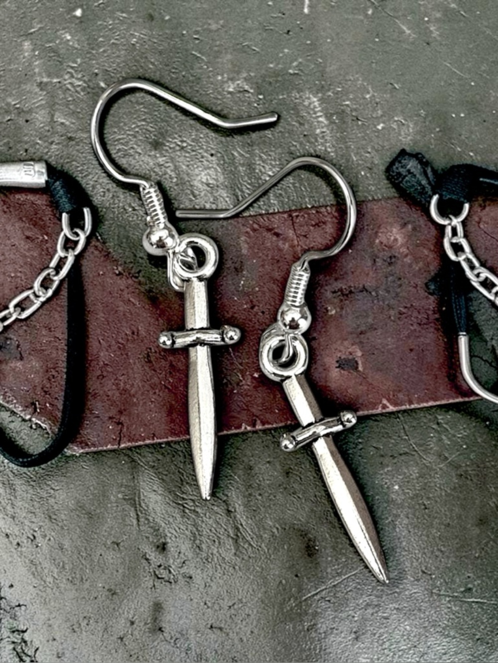 5 For $25💫Silver Dagger Earrings